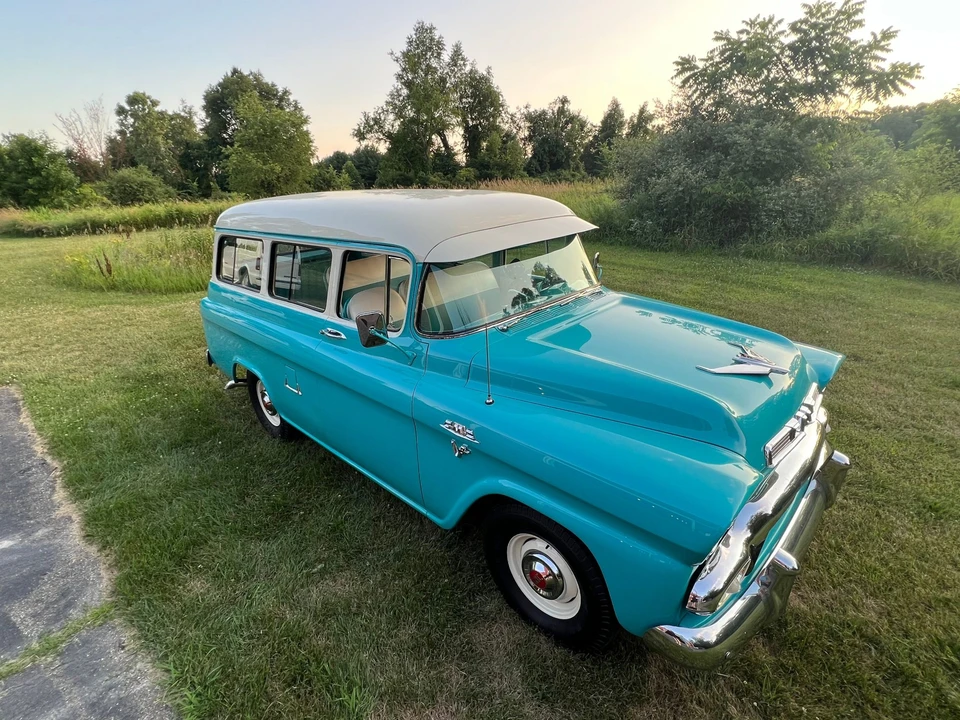 1958 GMC Suburban 4th Gen - Image 9 of 31