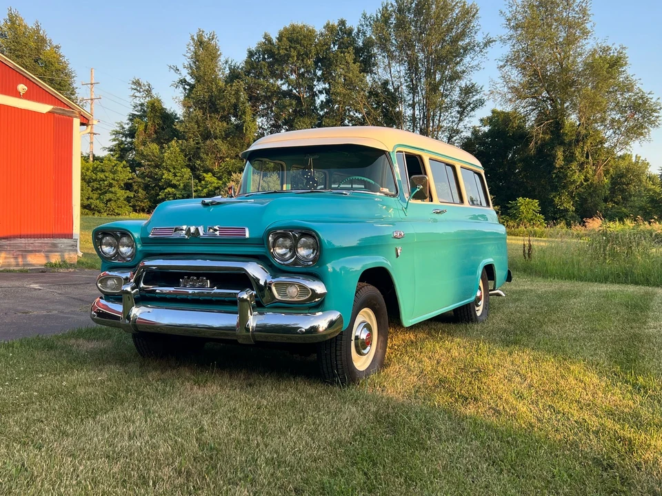 1958 GMC Suburban 4th Gen - Image 3 of 31