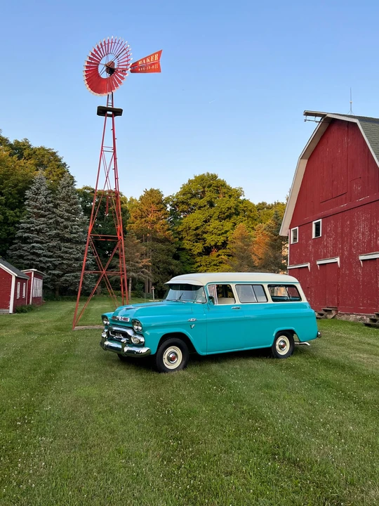 1958 GMC Suburban 4th Gen - Image 2 of 31