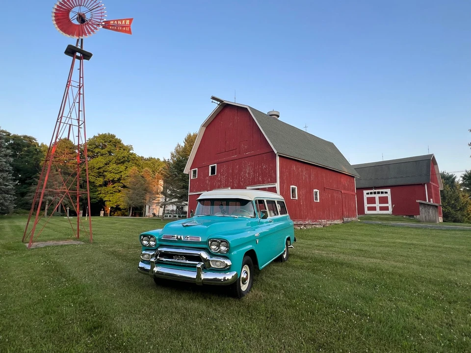 1958 GMC Suburban 4th Gen - Image 4 of 31