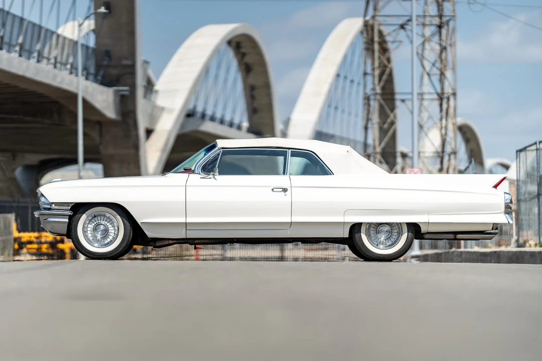 1962 Cadillac Series 62 6th Gen - Image 16 of 31