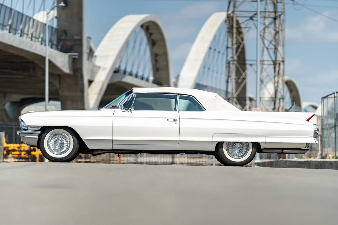 1962 Cadillac Series 62 6th Gen - Image 8 of 31