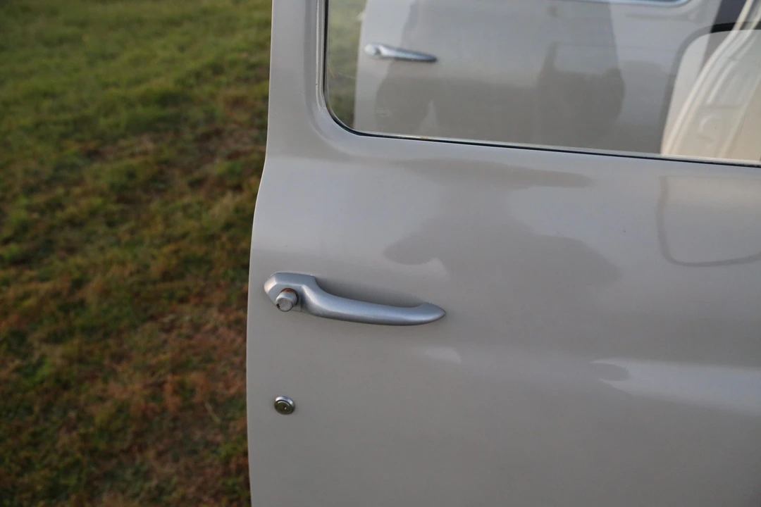 1965 International Harvester Travelall - Image 25 of 31