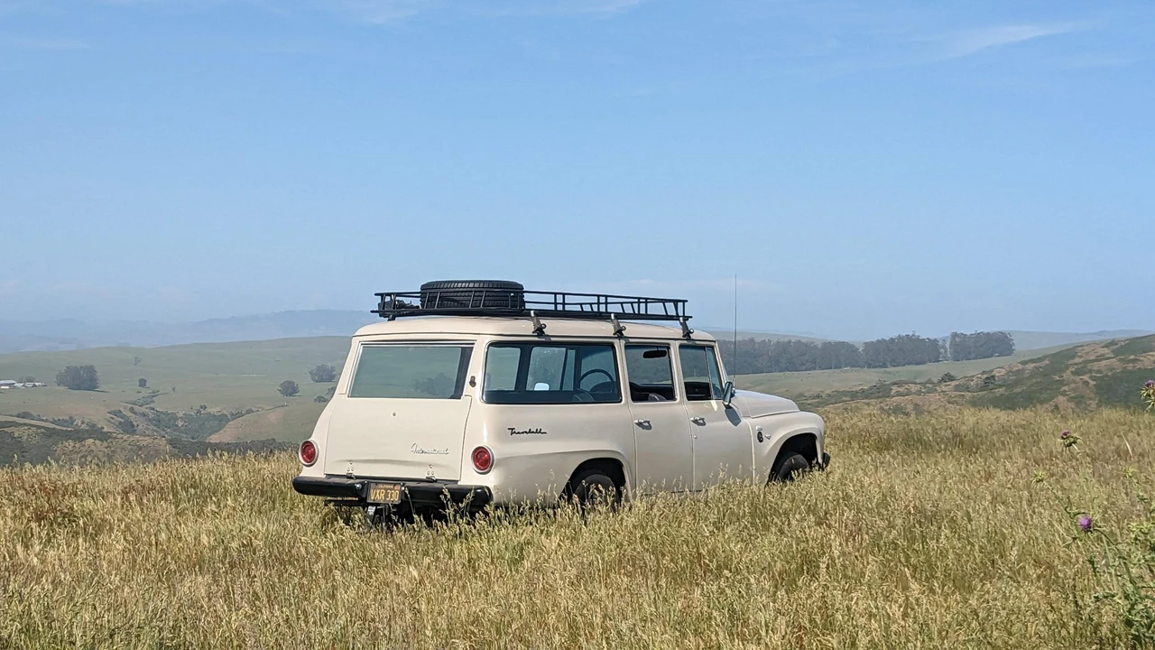 1965 International Harvester Travelall - Image 10 of 31