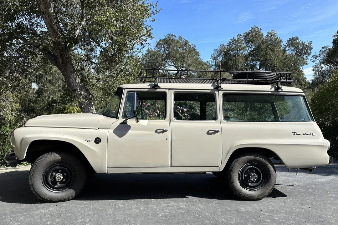 1965 International Harvester Travelall - Image 2 of 31
