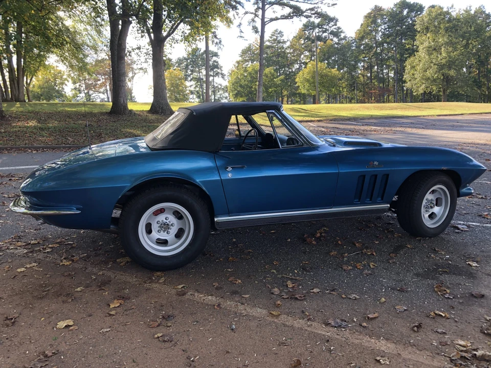 1966 Chevrolet Corvette C2 - Image 19 of 31