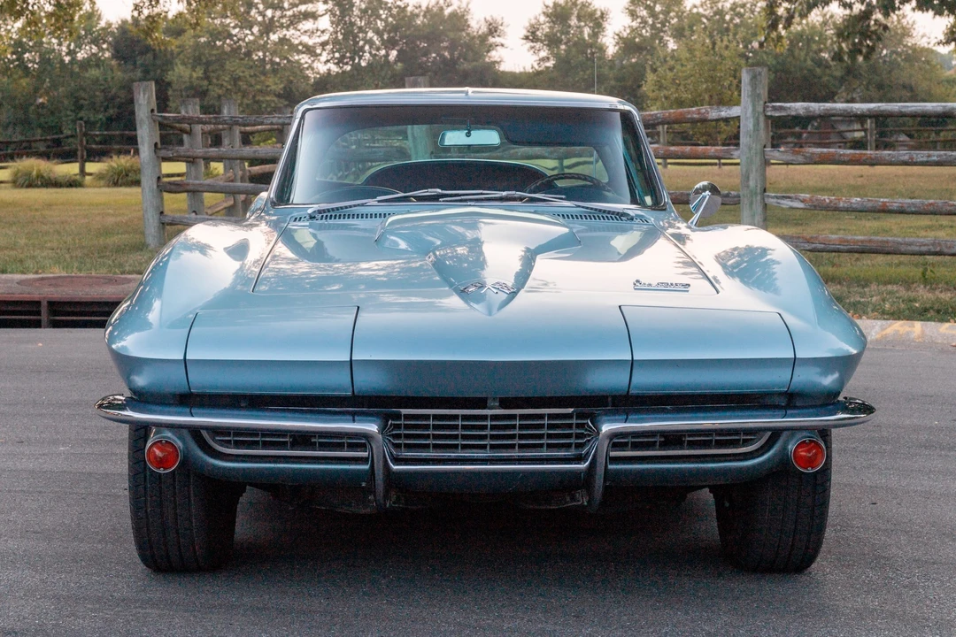 1966 Chevrolet Corvette C2 - Image 3 of 31