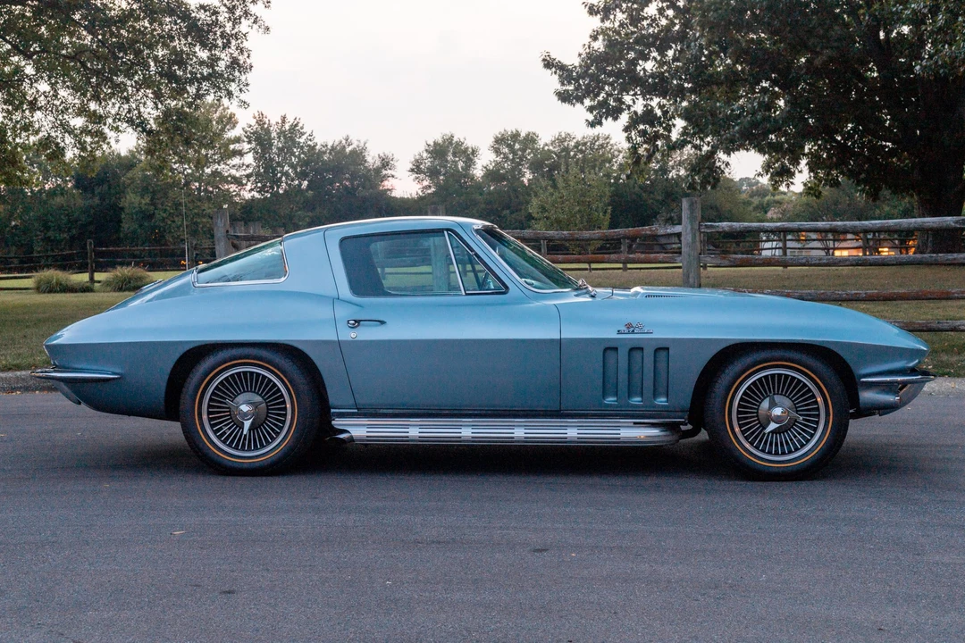 1966 Chevrolet Corvette C2 - Image 5 of 31