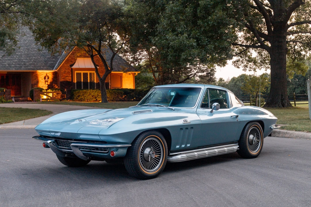 1966 Chevrolet Corvette C2 - Image 2 of 31