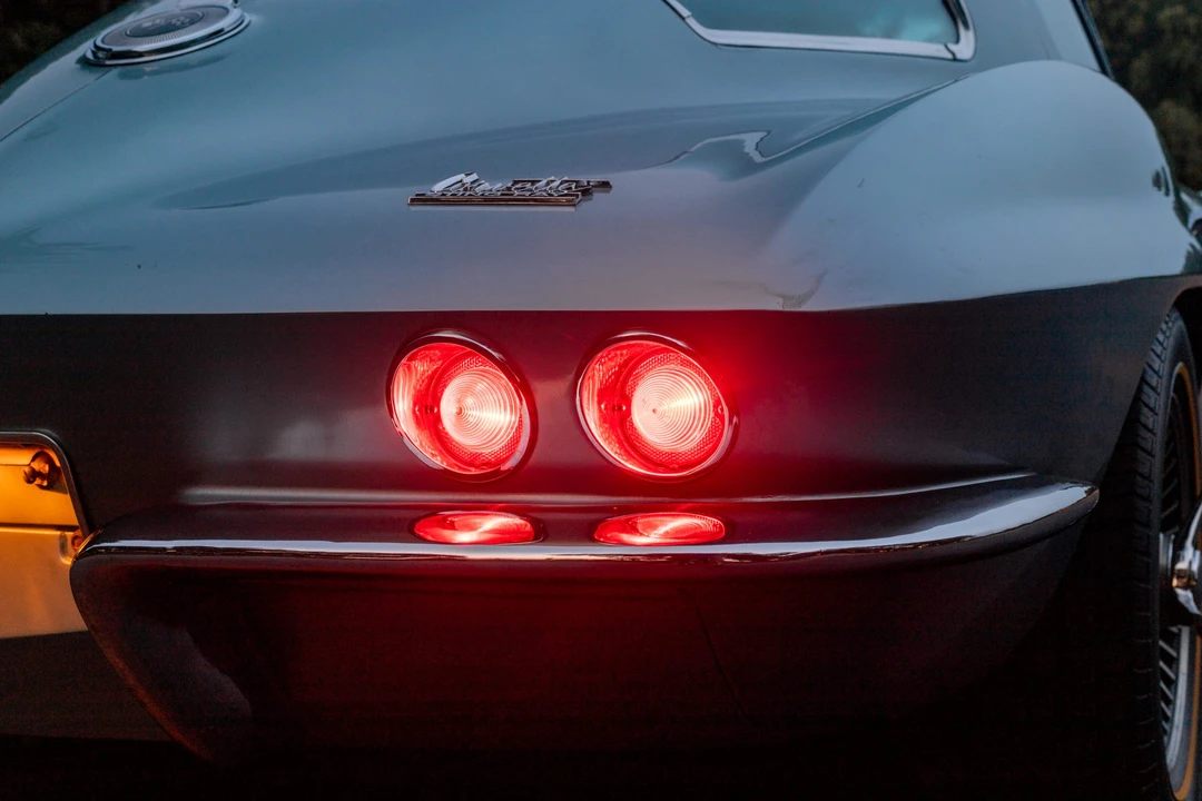 1966 Chevrolet Corvette C2 - Image 15 of 31