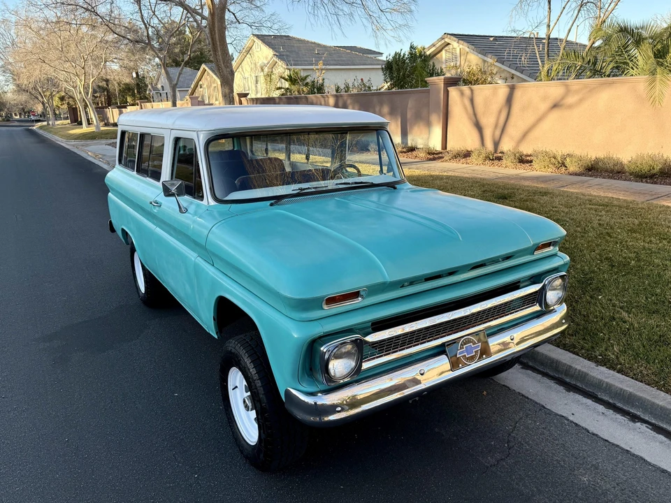 1966 Chevrolet Suburban 5th Gen - Image 13 of 31