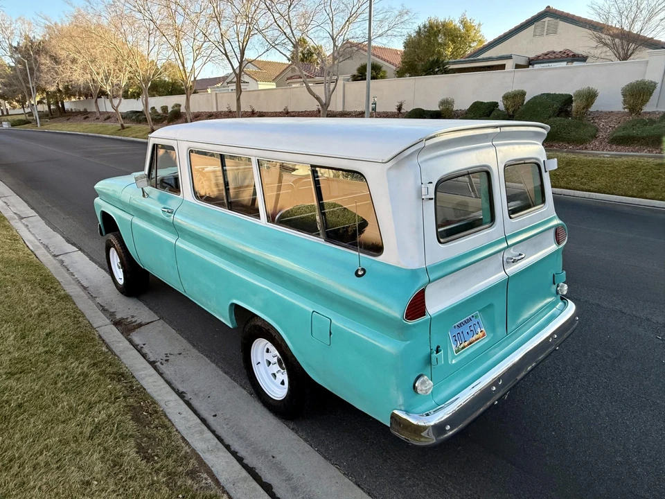 1966 Chevrolet Suburban 5th Gen - Image 7 of 31