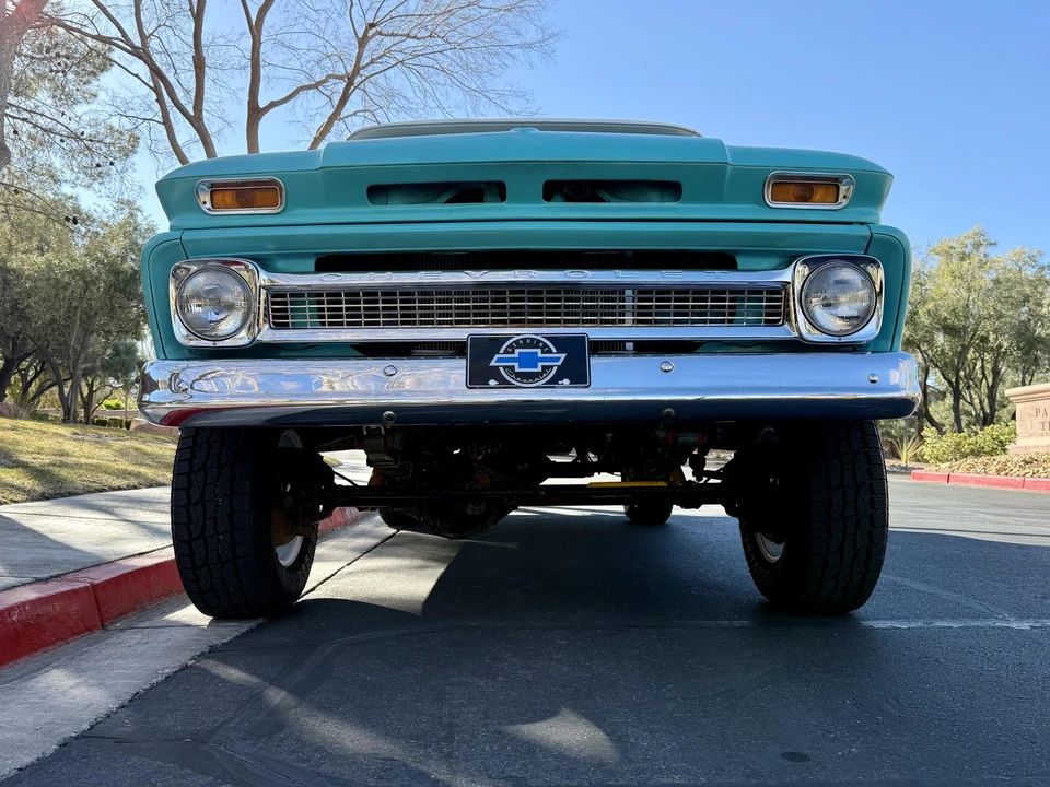 1966 Chevrolet Suburban 5th Gen - Image 27 of 31