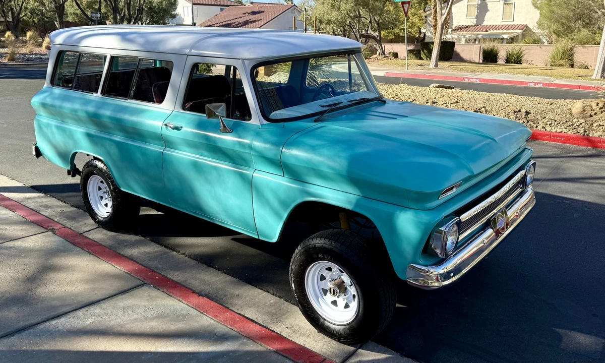 1966 Chevrolet Suburban 5th Gen - Image 14 of 31