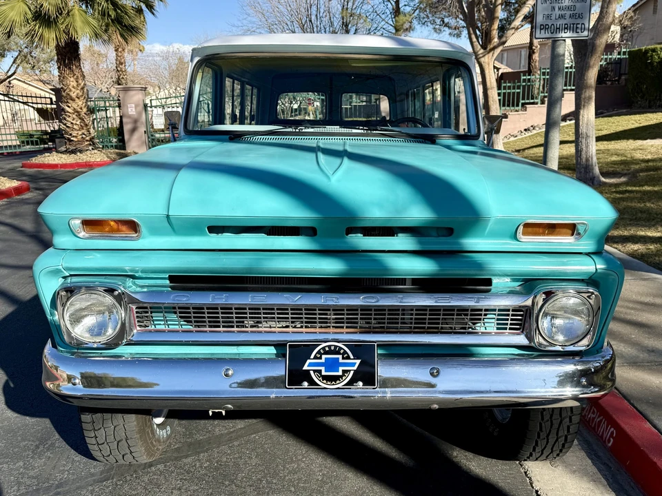 1966 Chevrolet Suburban 5th Gen - Image 26 of 31