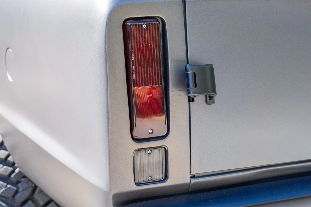 1969 Chevrolet Suburban 6th Gen - Image 17 of 31