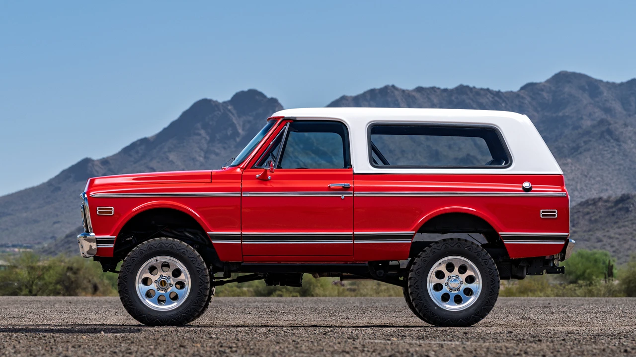 1971 GMC Jimmy 1st Gen - Image 14 of 31