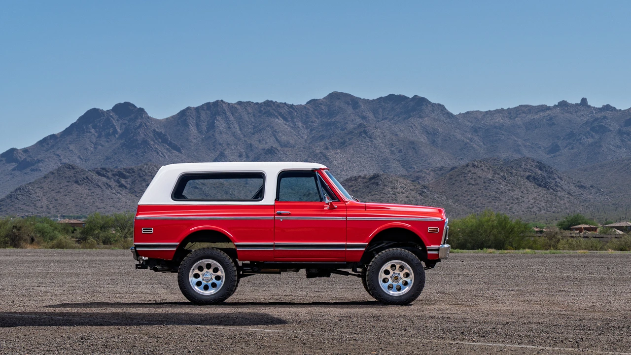 1971 GMC Jimmy 1st Gen - Image 15 of 31