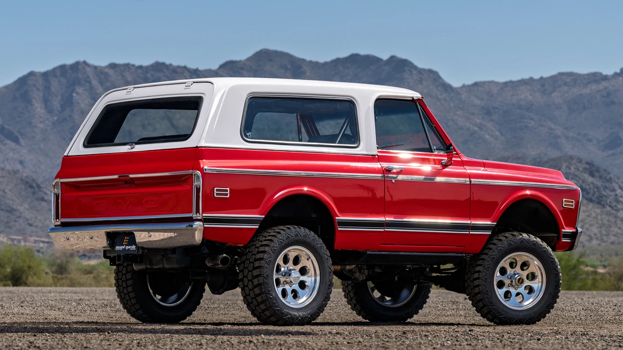 1971 GMC Jimmy 1st Gen - Image 25 of 31