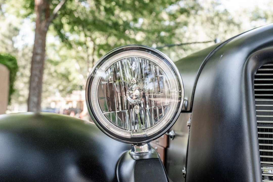 Auburn Speedster - Image 13 of 31