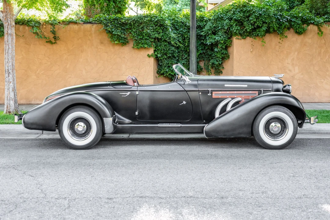 Auburn Speedster - Image 7 of 31
