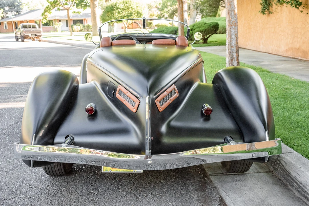 Auburn Speedster - Image 22 of 31