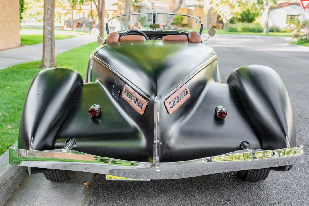 Auburn Speedster - Image 5 of 31