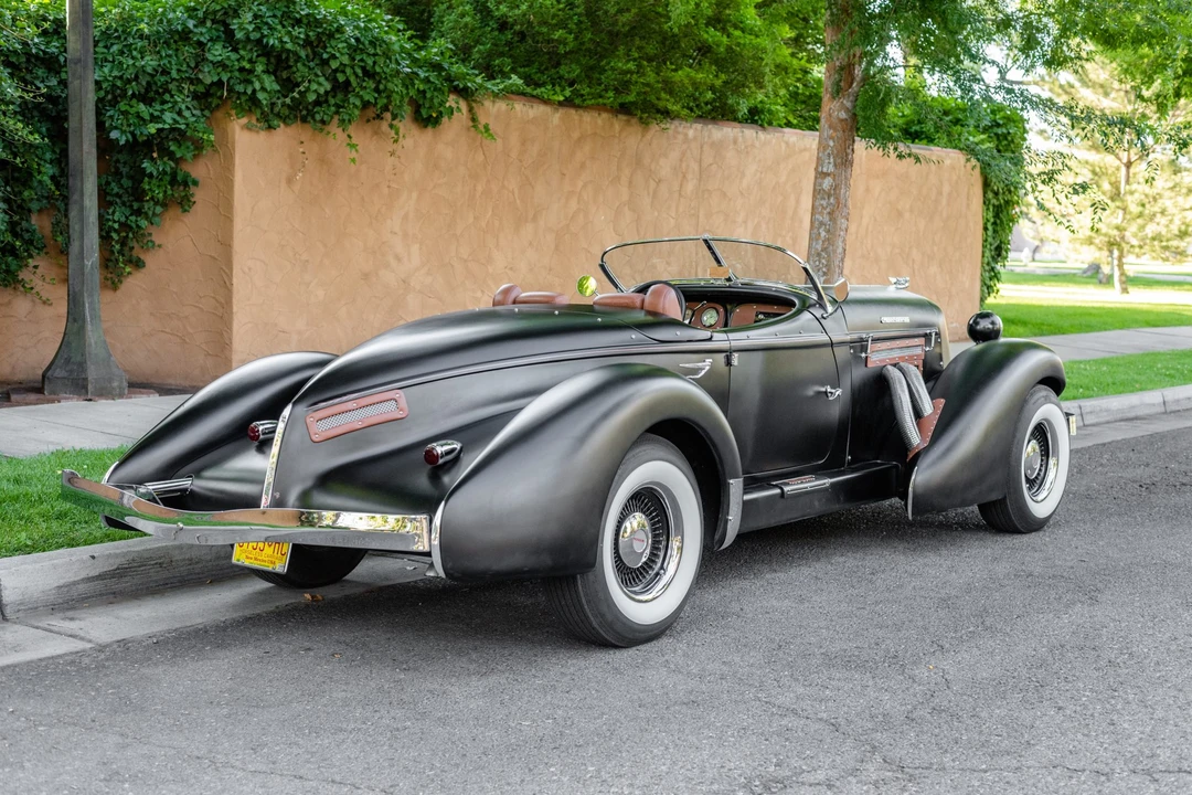 Auburn Speedster - Image 6 of 31