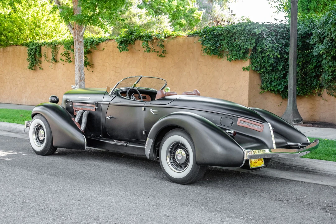 Auburn Speedster - Image 3 of 31