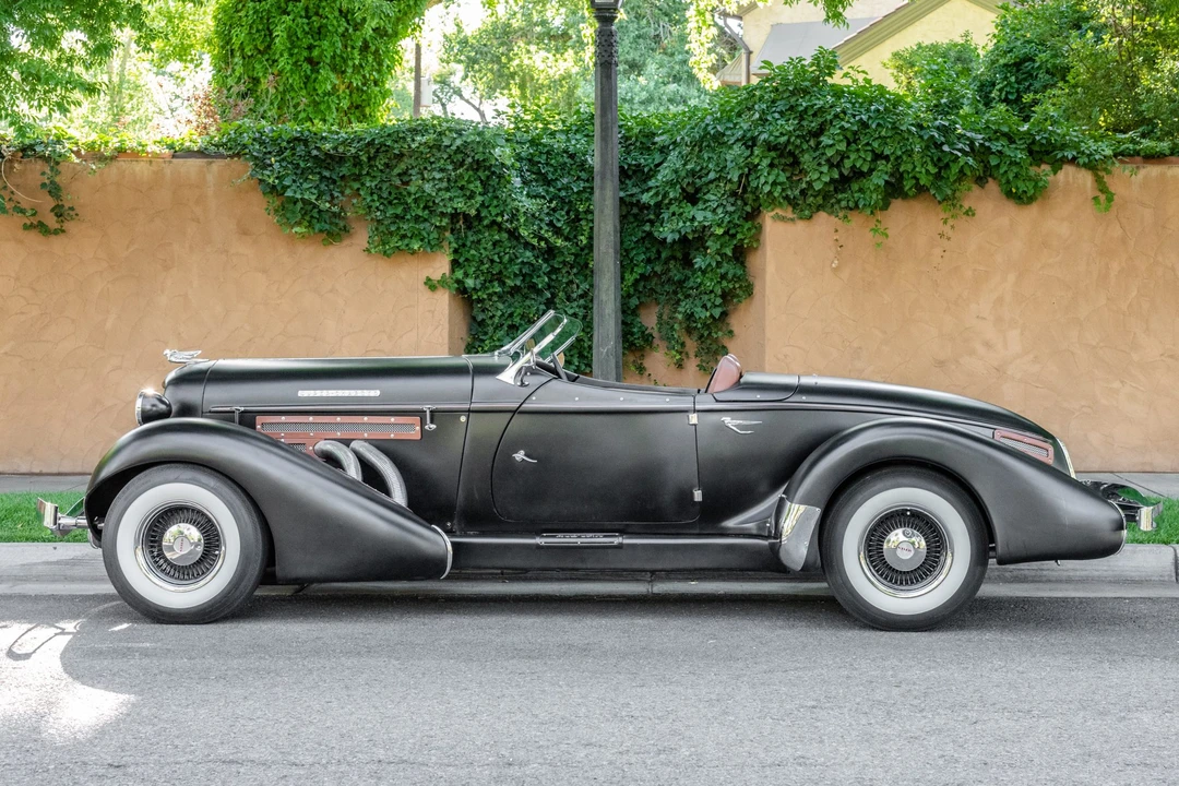 Auburn Speedster - Image 2 of 31