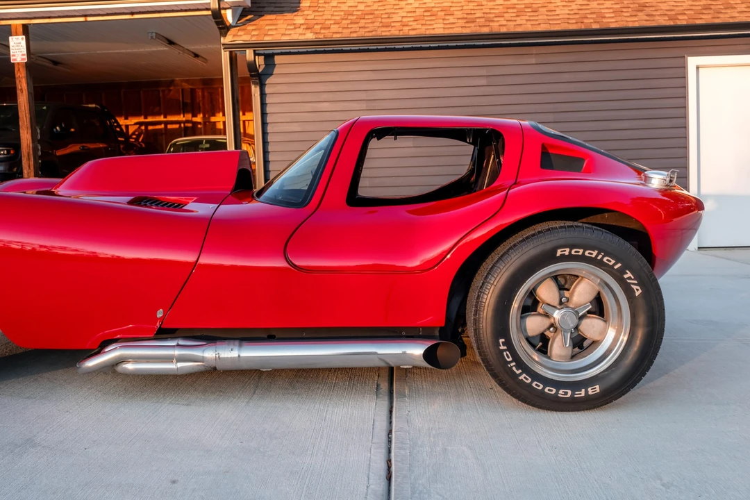 Chevrolet Corvette - Image 9 of 31