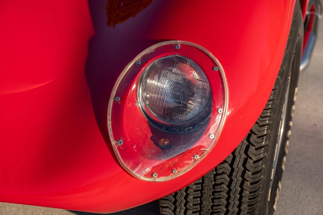 Chevrolet Corvette - Image 16 of 31