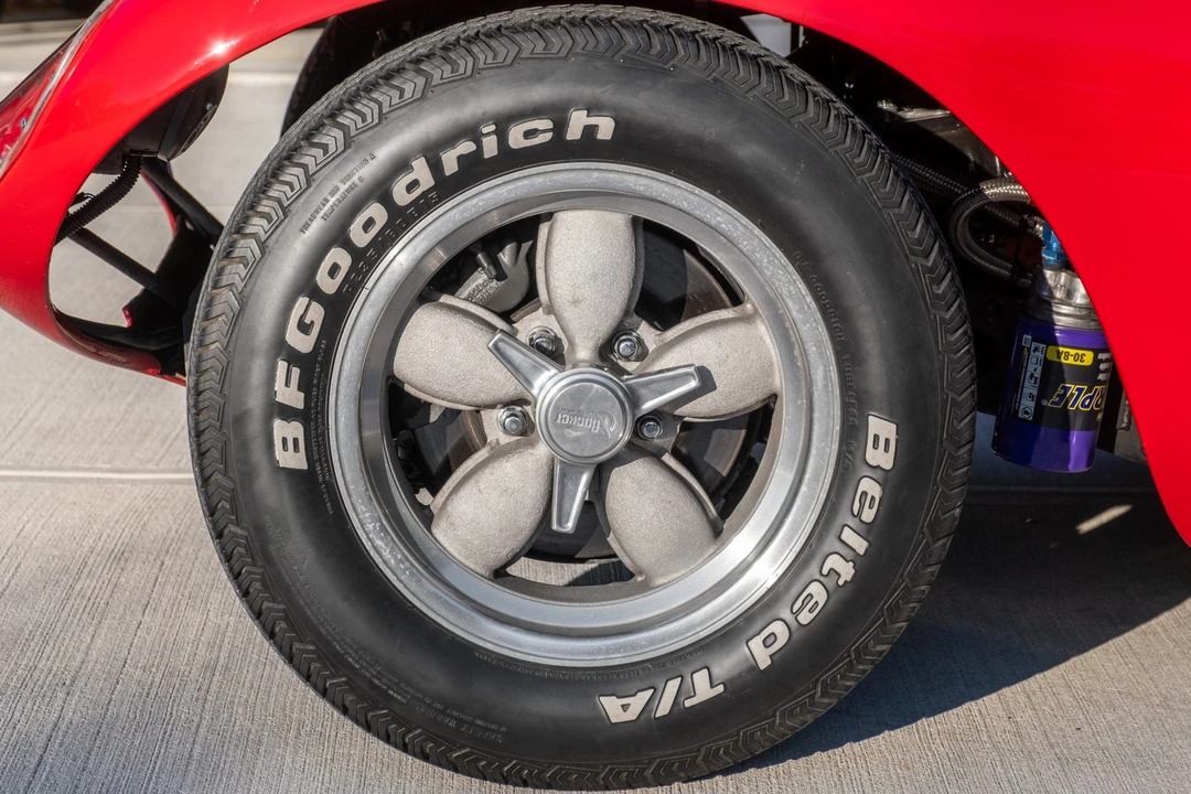 Chevrolet Corvette - Image 30 of 31