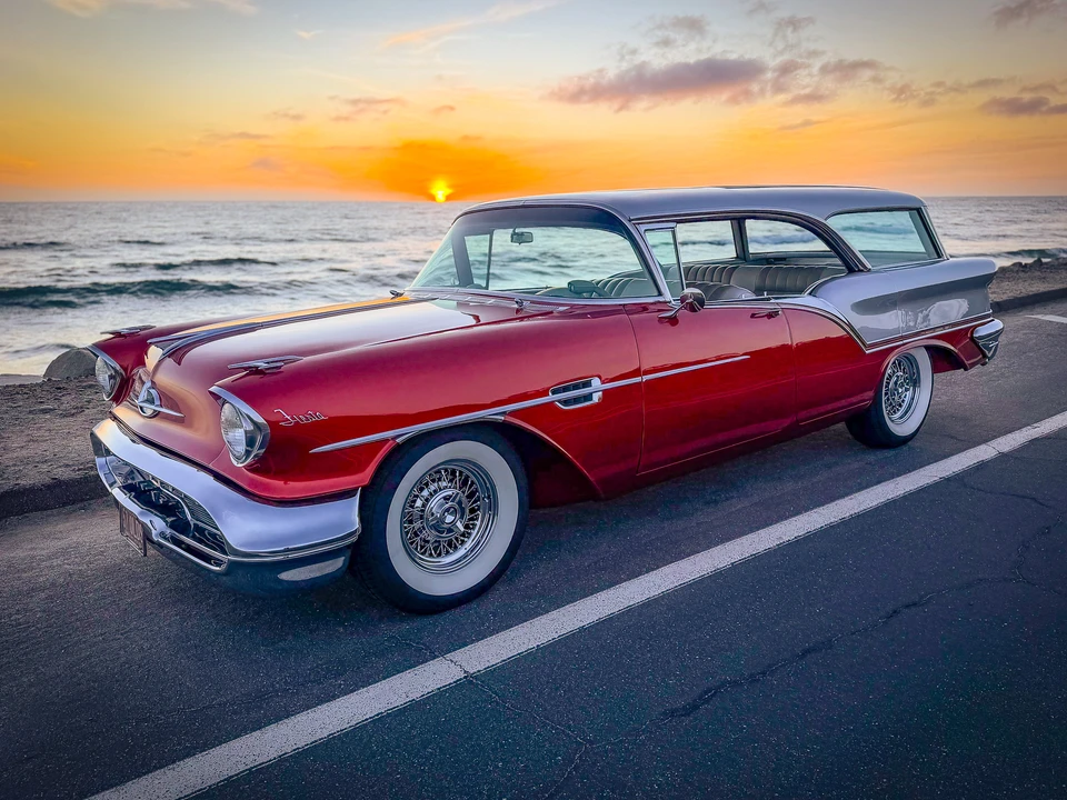 1957 Oldsmobile 88 - Image 9 of 31
