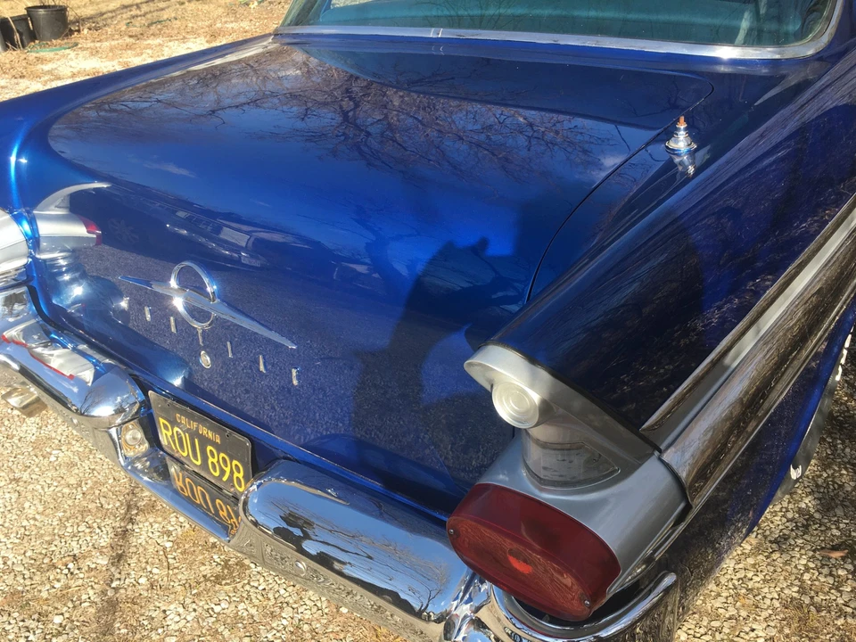 1957 Pontiac Chieftain - Image 29 of 31