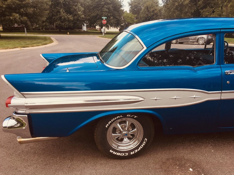 1957 Pontiac Chieftain - Image 26 of 31