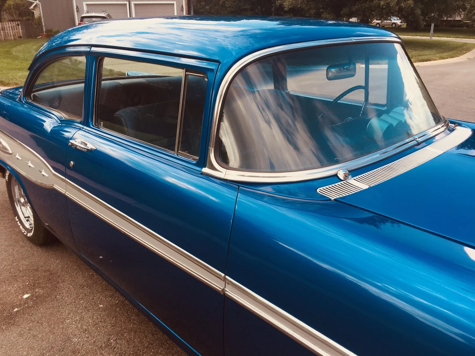 1957 Pontiac Chieftain - Image 21 of 31