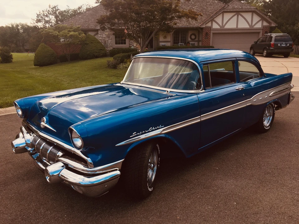 1957 Pontiac Chieftain - Image 12 of 31