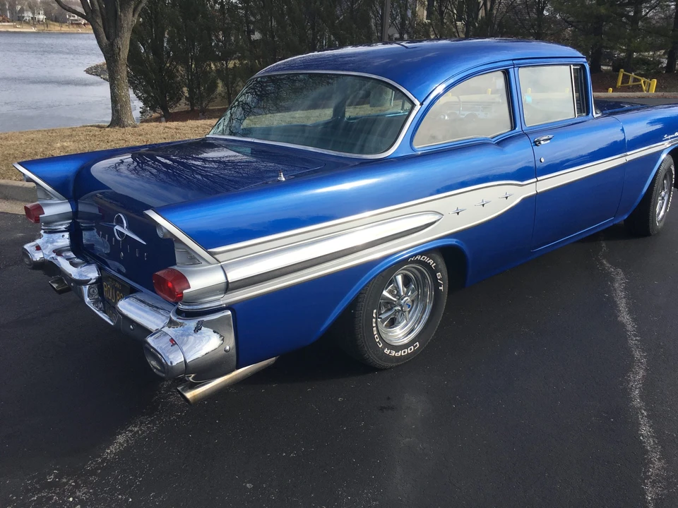 1957 Pontiac Chieftain - Image 6 of 31