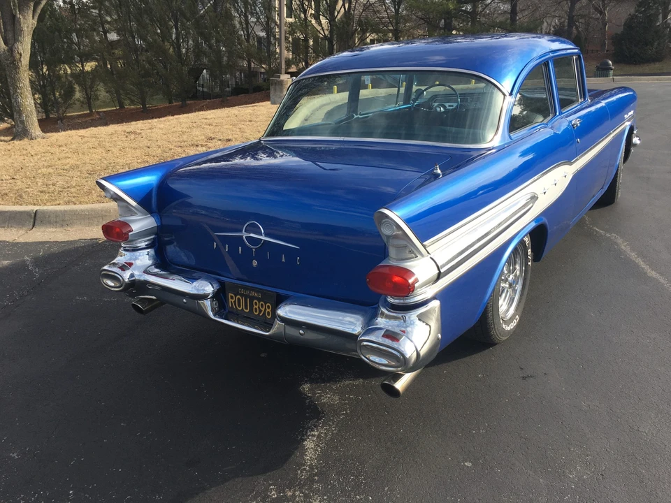 1957 Pontiac Chieftain - Image 5 of 31