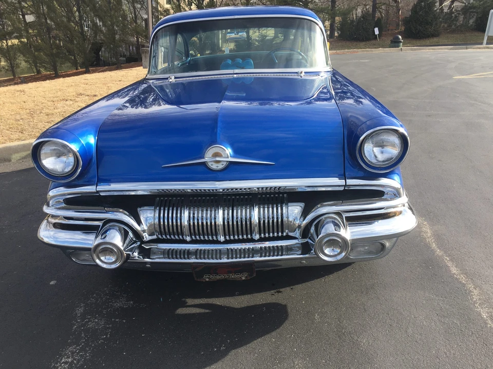 1957 Pontiac Chieftain - Image 10 of 31