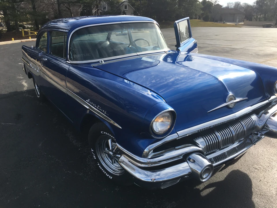 1957 Pontiac Chieftain - Image 9 of 31