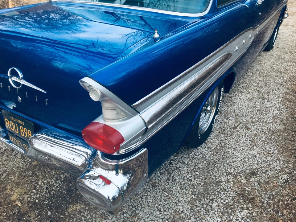 1957 Pontiac Chieftain - Image 19 of 31