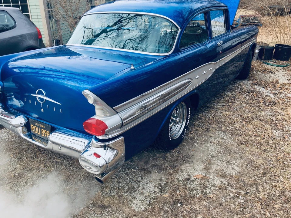 1957 Pontiac Chieftain - Image 21 of 31