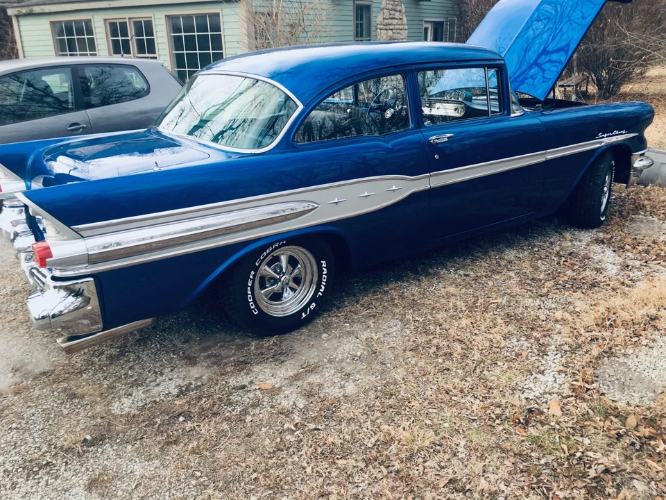 1957 Pontiac Chieftain - Image 7 of 31