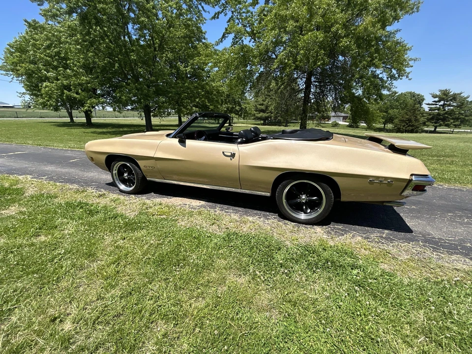 1970 Pontiac - Image 16 of 31