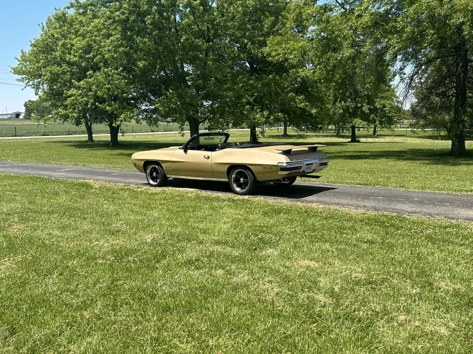 1970 Pontiac - Image 17 of 31