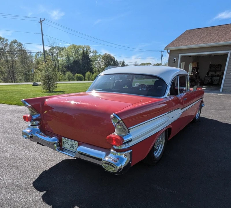 1957 Pontiac Chieftain - Image 19 of 31