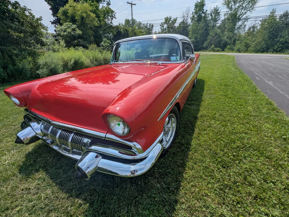 1957 Pontiac Chieftain - Image 11 of 31
