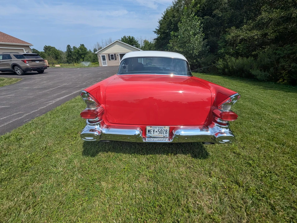 1957 Pontiac Chieftain - Image 17 of 31